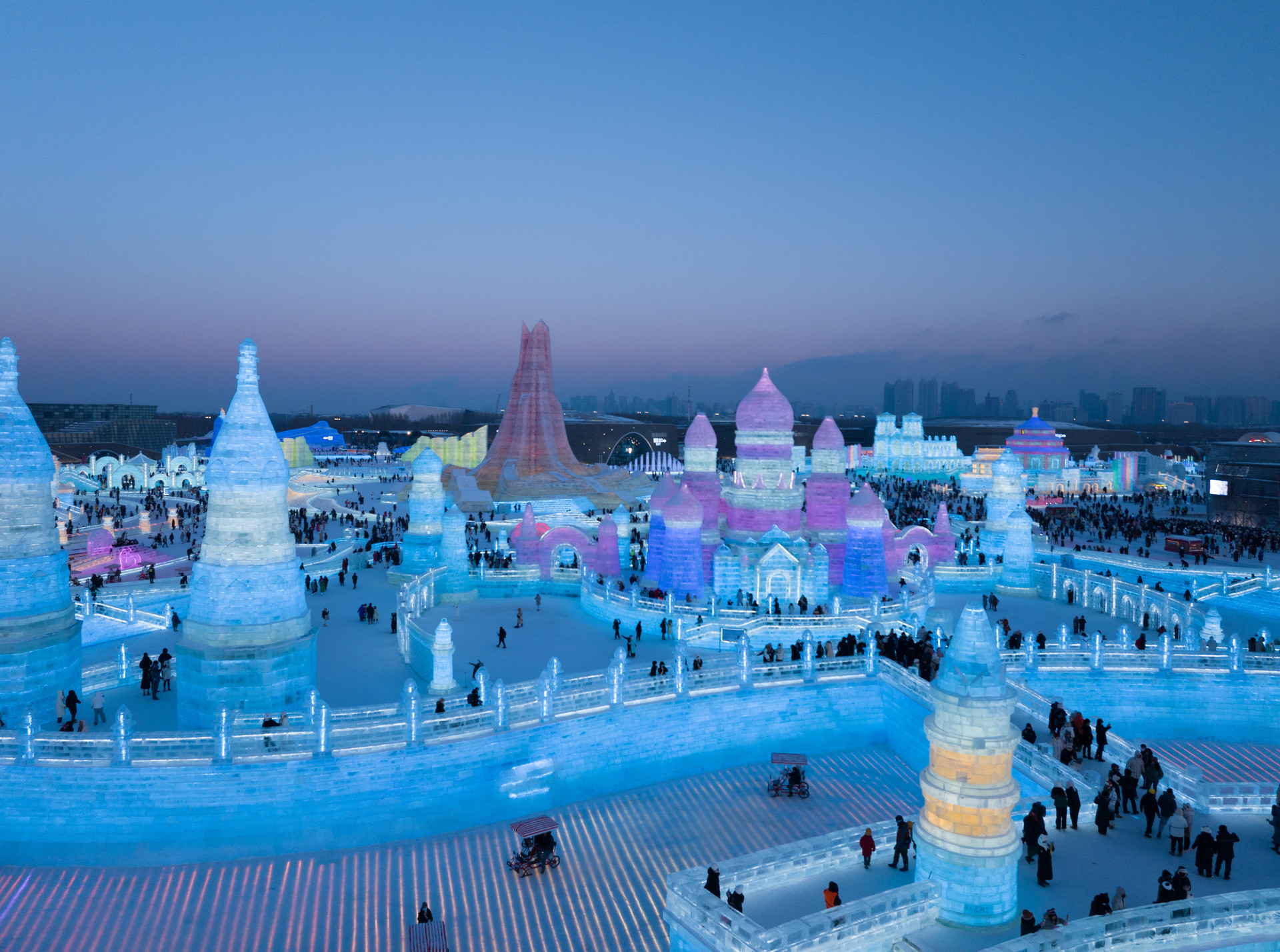 哈尔滨冰雪大世界暂停营业并推进升级改造