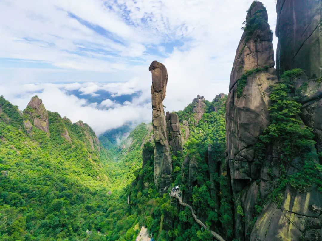 鄂了赣饭真湘，三清山风景区免票真爽！