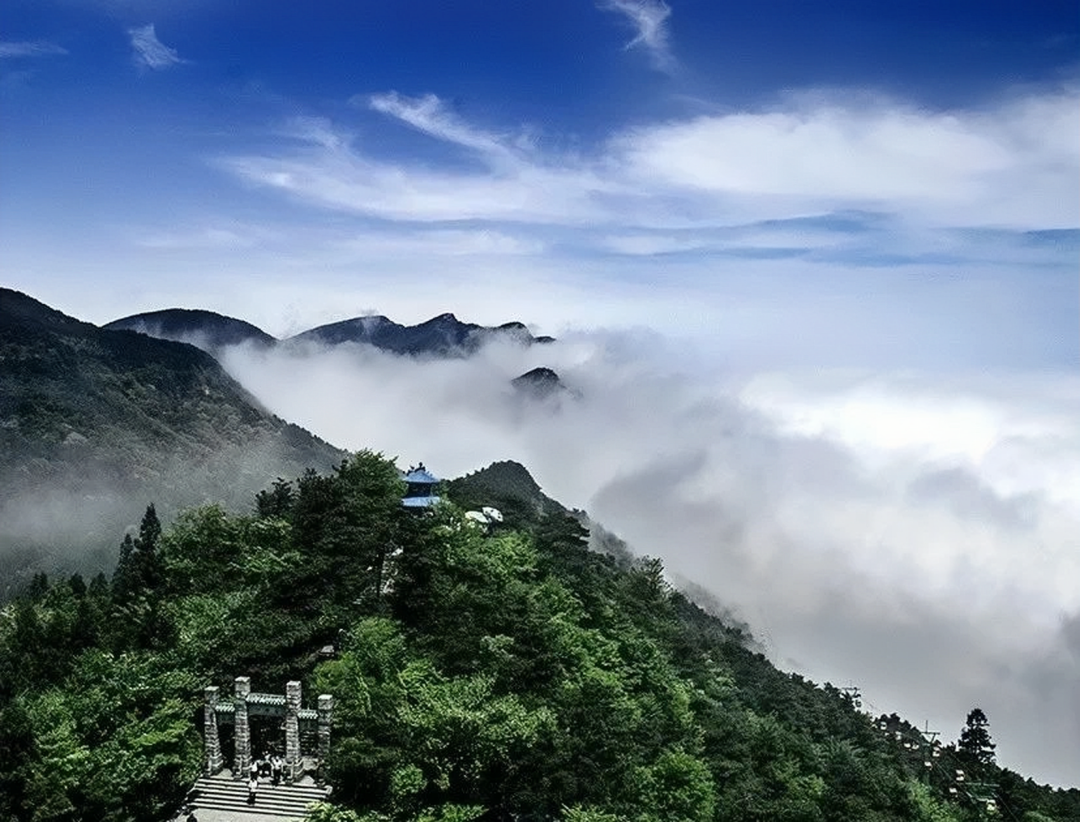 解锁庐山 26℃清凉模式，邂逅 45 度的惬意生活 —— 这个夏天，等你来玩！