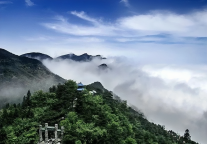 解锁庐山 26℃清凉模式，邂逅 45 度的惬意生活 —— 这个夏天，等你来玩！