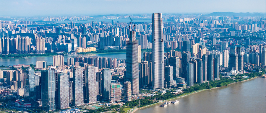 三特索道第三季度归母净利润为1.38亿元，同比下降11.1%