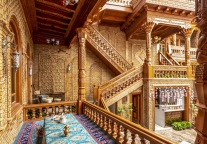 文华东方300亿元赎身，“老钱”找新路子了