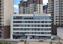 商务休闲两相宜，灵山洛水畔的品质之选    