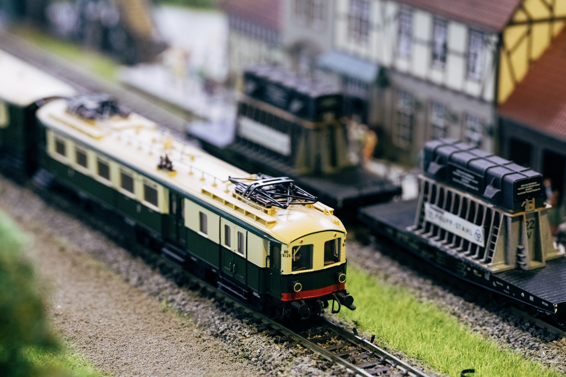 京沪高铁第三季度归母净利润增9%至39.9亿元