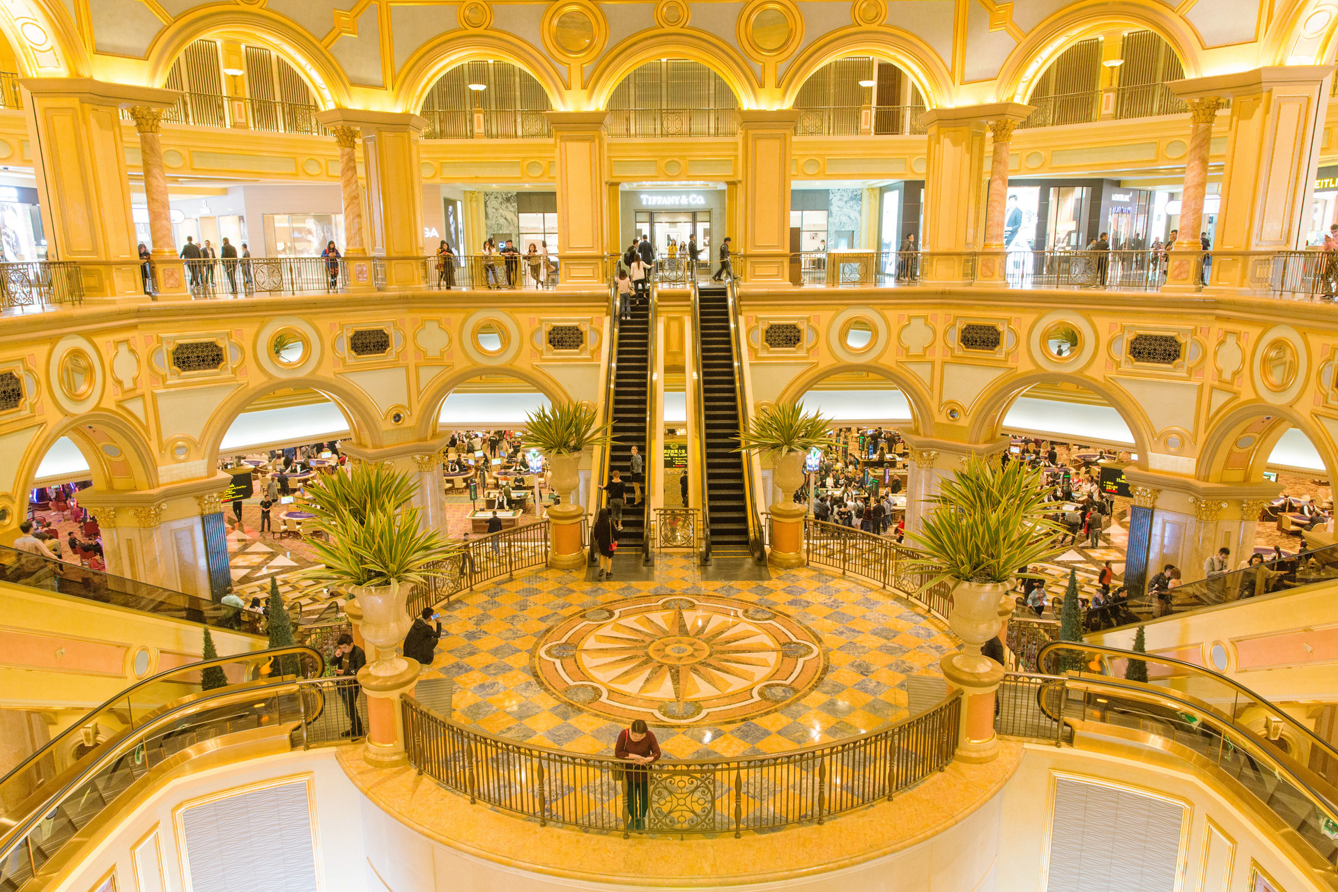 澳门10月入境旅客共347.25万人次，同比上升10.8%