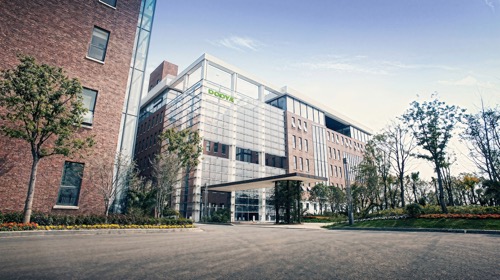  杜亚以智能遮阳重塑旅居体验，受邀出席2025迈点文旅节