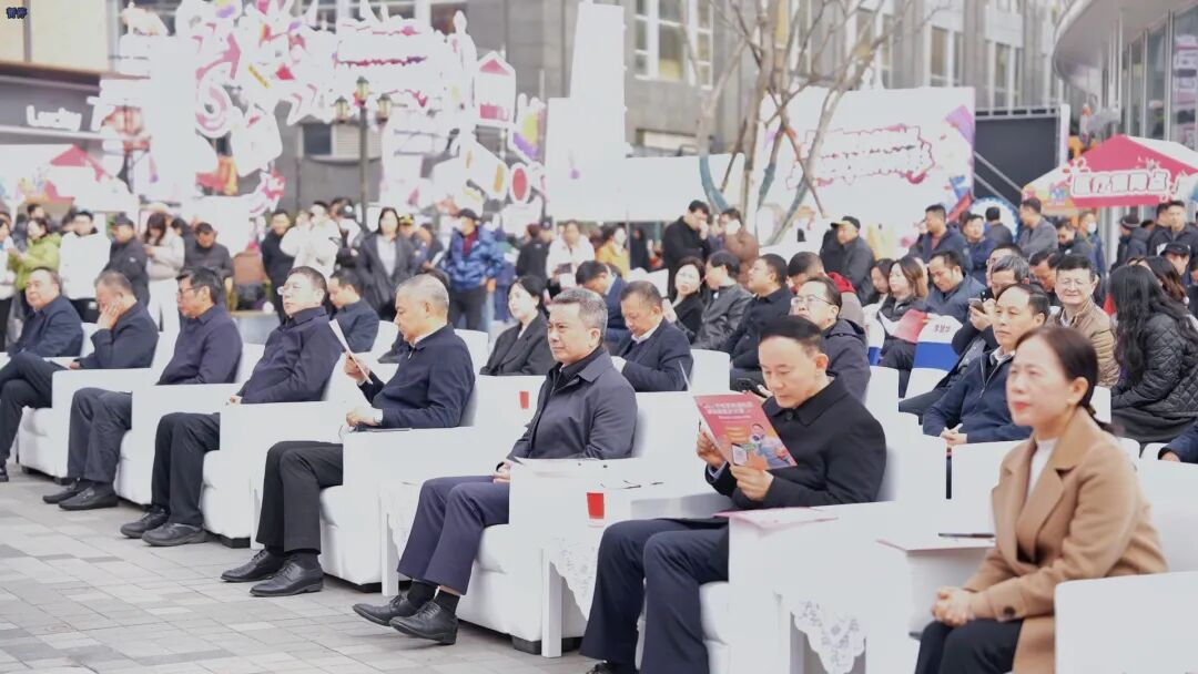 九江浪井广场，庐山文旅展位高能亮相，悠然庐山“焕新”而来！