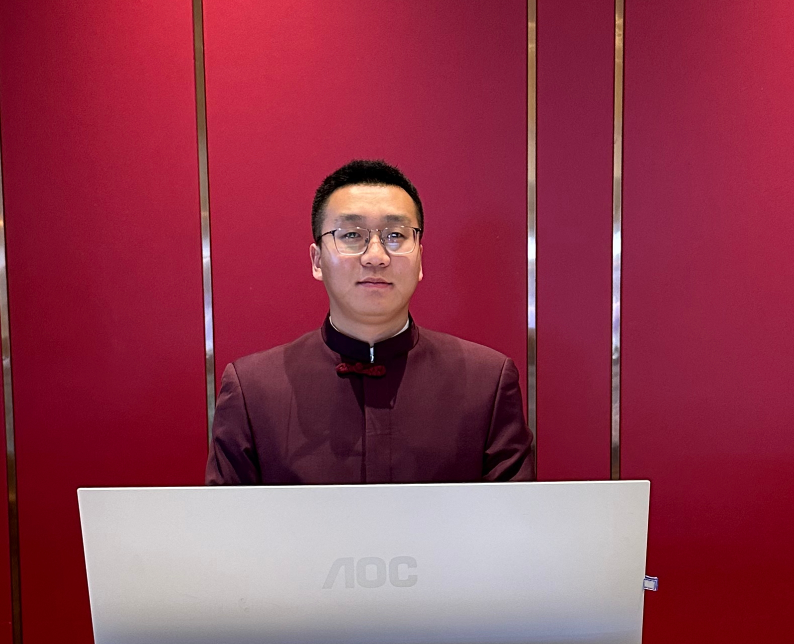 细节见真章，服务暖人心：怡程酒店为老年独自出行宾客筑牢旅途安全防线