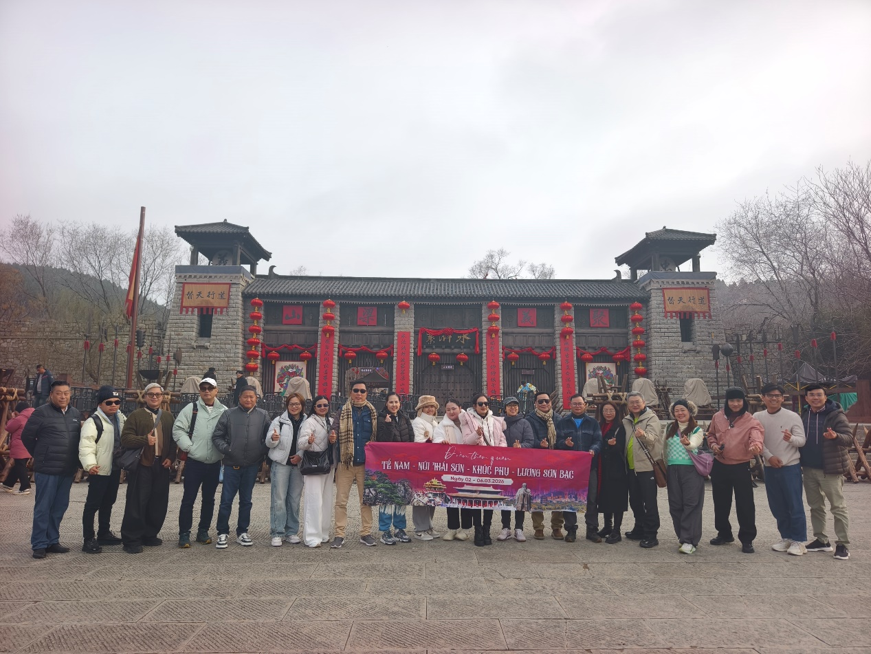 越南旅行商水泊梁山景区考察踩线活动顺利开展