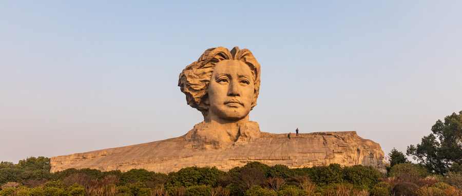 飞猪发布《2026元旦假期出游快报》，国内酒店预订量增280%