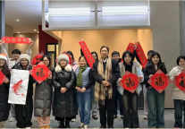 墨香满溢迎新春，“春联送福”暖安居