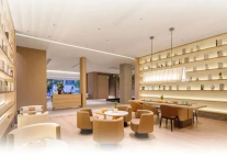 御海假日酒店启幕，前湾控股集团开启轻资产管理输出战略新篇章