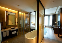 浙江上虞国际大酒店A幢拍卖 起拍价2.2亿元