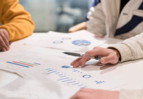 钓鱼台酒店管理公司挂牌转让美高梅酒店集团51%股权，底价6140万元