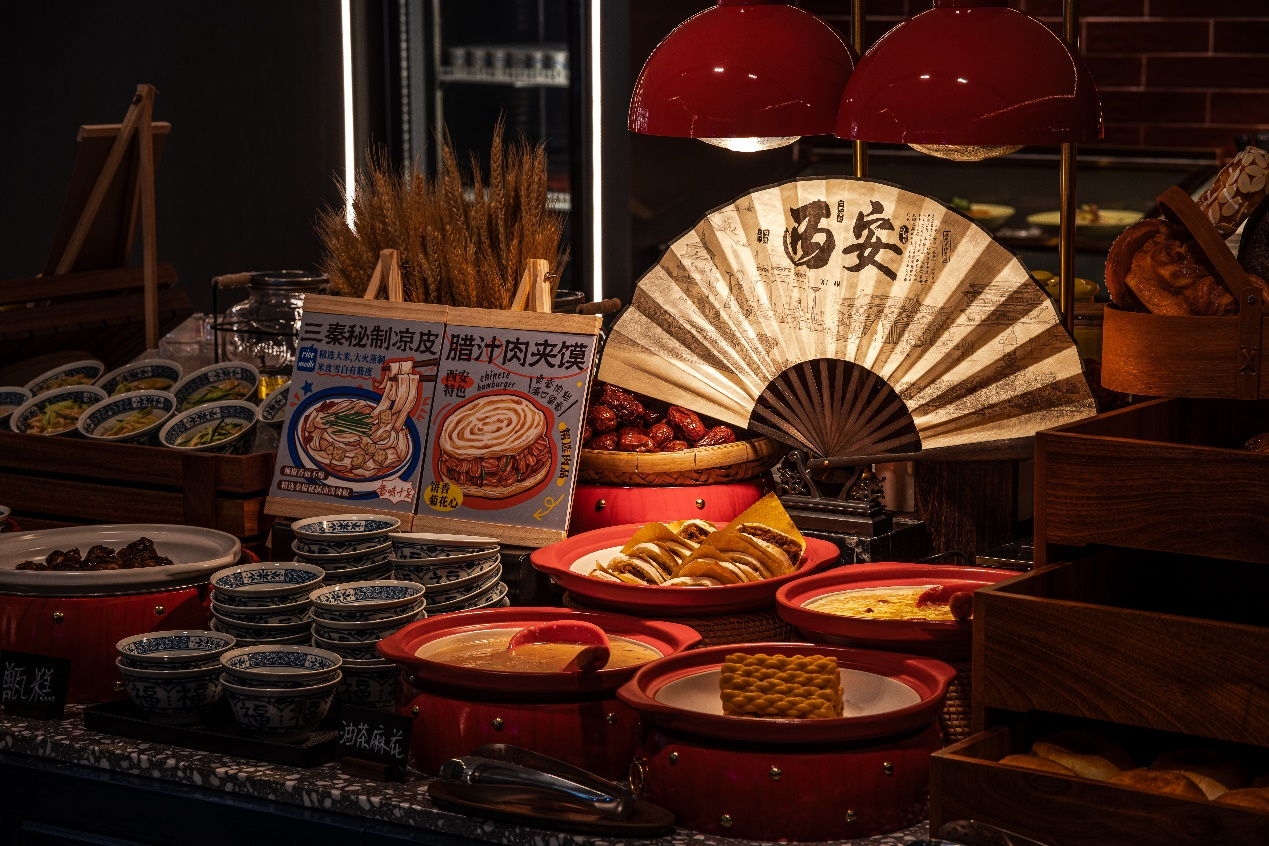 以“潮玩年味”点燃城市灵感，万达酒店打造年轻客群春节社交旅行目的地