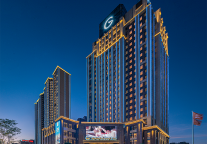 全场景服务铸标杆 温暖底色绘新篇 —— 凤凰酒店提交2025年 “温情答卷”