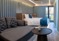 市场消息：万豪马里奥特家族控股的Host接近超70亿元出售两个四季酒店