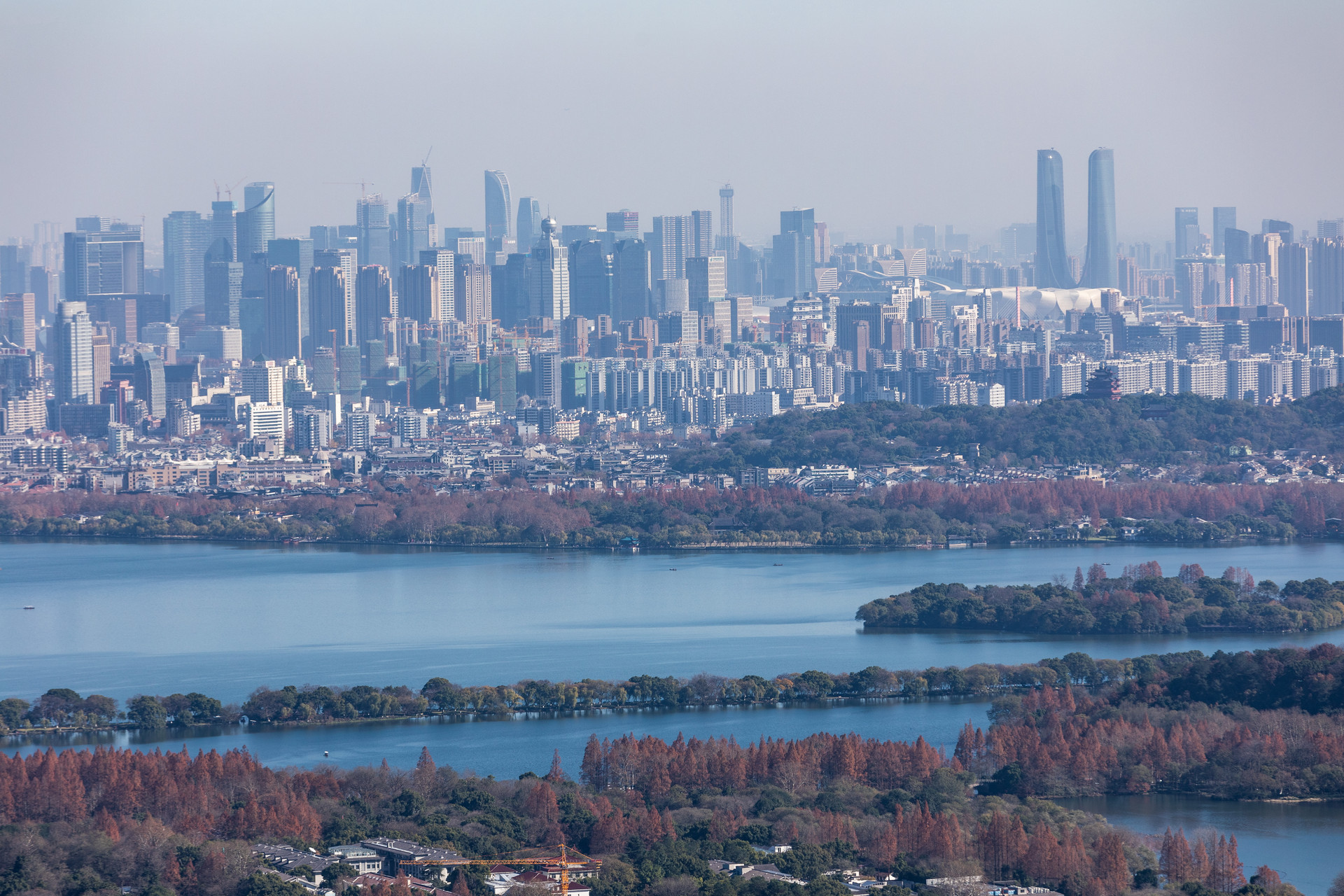 AI 赋能下的范式转移——单体酒店与区域性酒管公司何以在未来酒店业竞争中脱颖而出