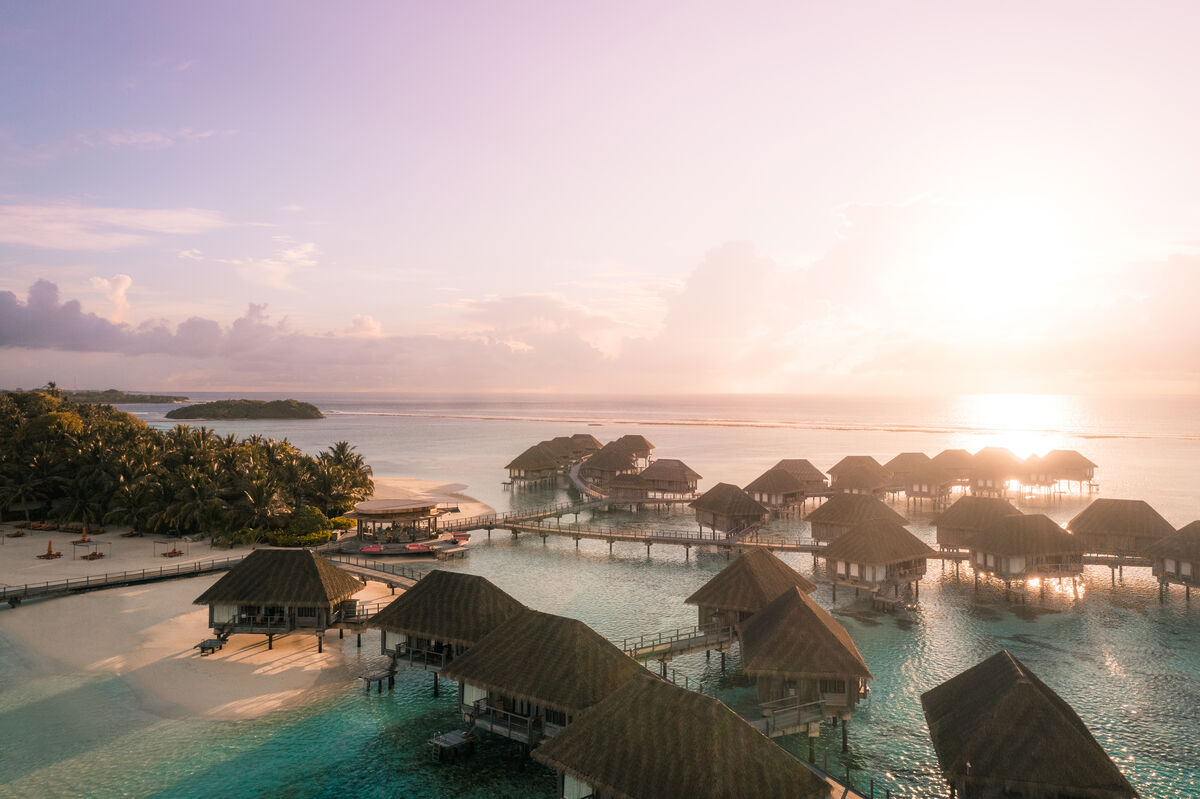 又一次引领时代旋风，复星旅文如何开启全球度假新征程?