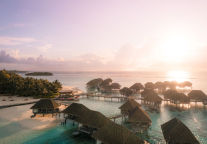 又一次引领时代旋风，复星旅文如何开启全球度假新征程?