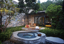 英皇娱乐酒店附属公司出售79公斤金砖，交易总价约9970万美元