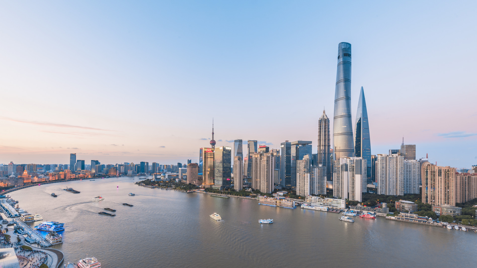 两会定调文旅：带薪休假+春秋假+高质量发展， 酒旅行业将摆脱潮汐式发展困境？