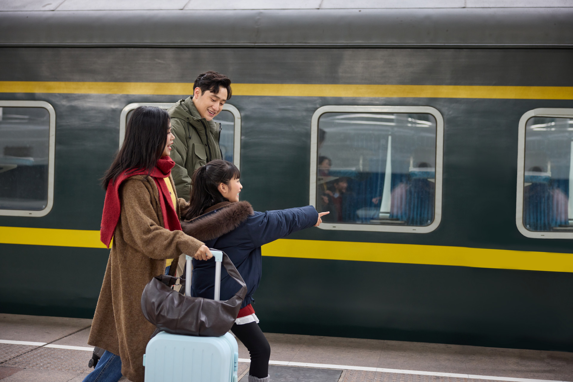 深圳铁路节前13天累计到发旅客848万人次同比增10.6%