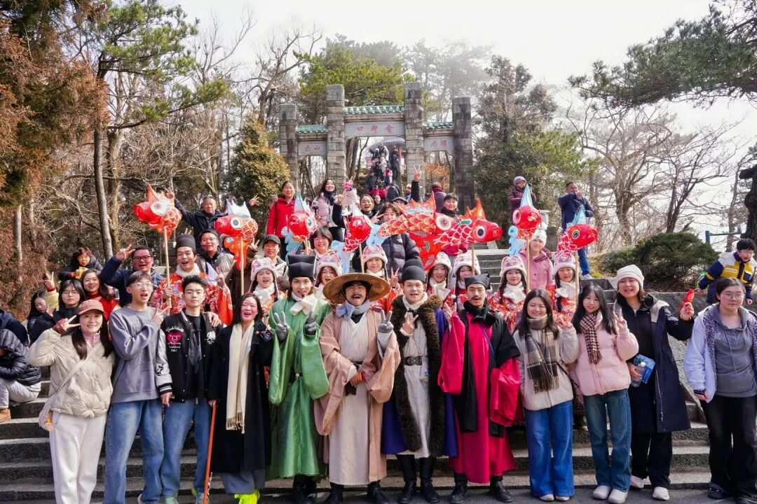 庐山风景区马年春节绘就“火爆与温情”双赢答卷