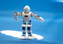 中旅酒店与深朴智能达成战略合作 拟400家酒店引入具身机器人 