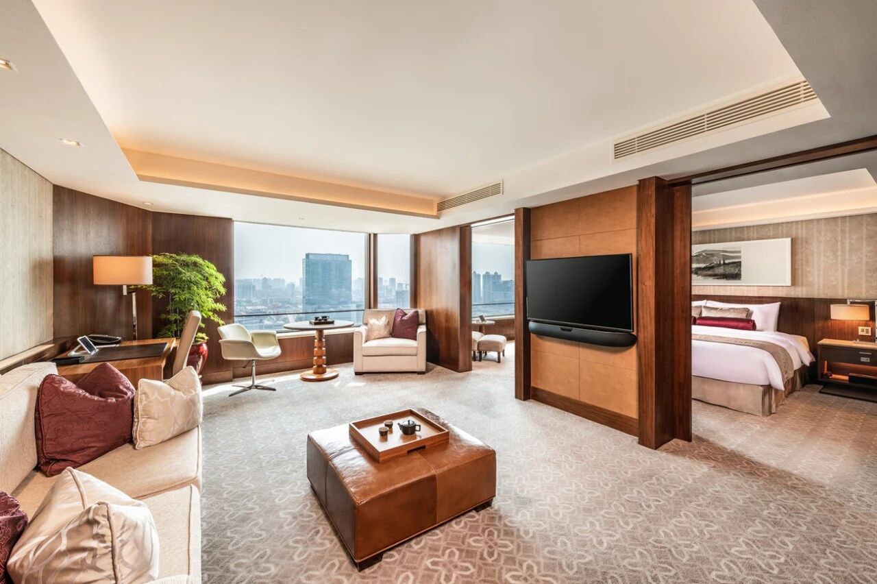 中原策略投资斥15.18亿港元购富豪东方酒店