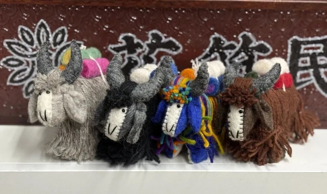 旅悦集团牵手蒙宜镇“妈妈工坊”：藏区手艺走进旗下花筑奢、柏纳酒店，公益展销助力扶贫