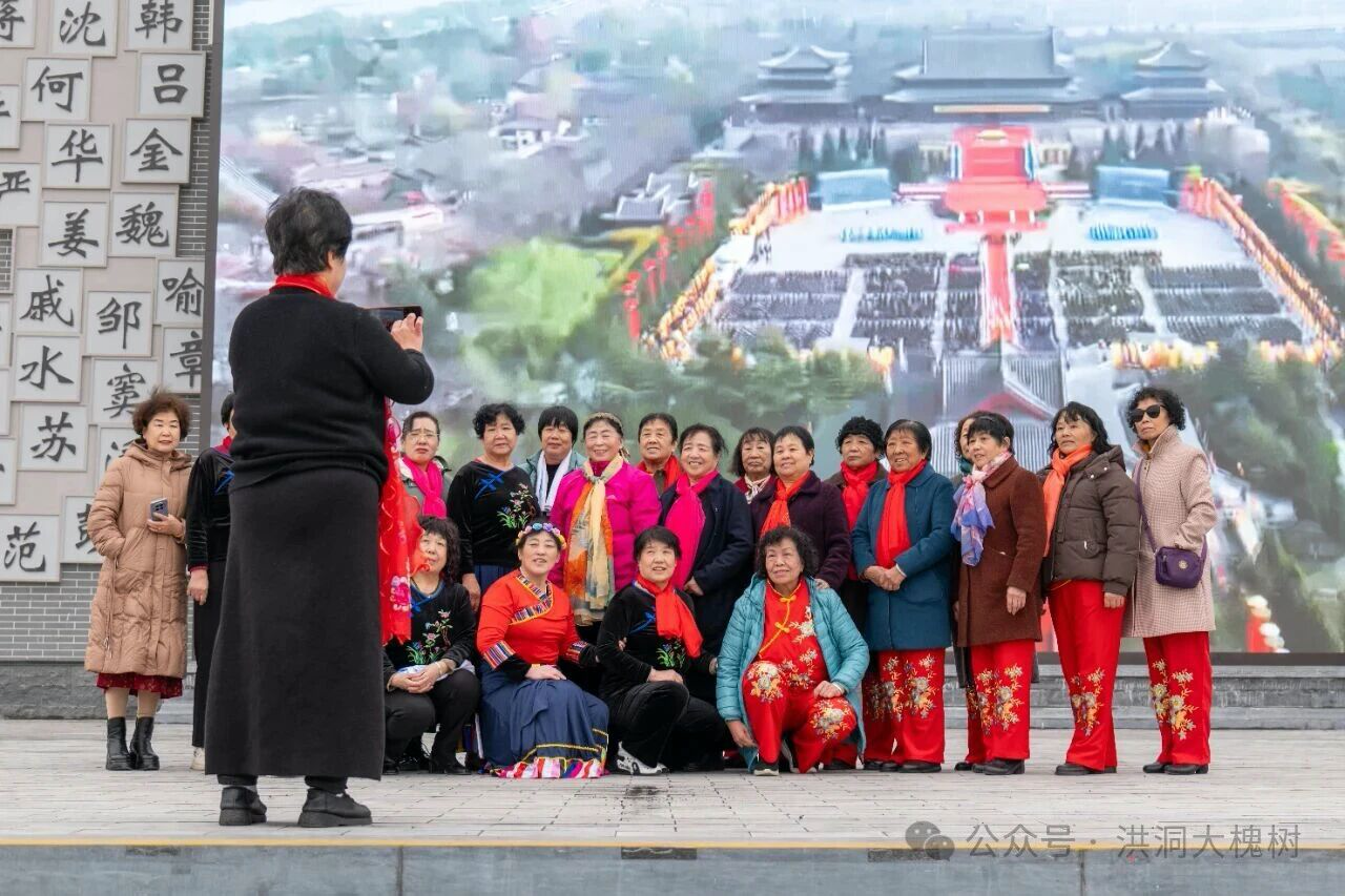 洪洞大槐树景区“三八”节特惠巾帼风采绽放槐荫