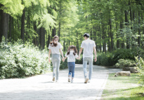 四部门：鼓励每年最多开展四次春秋游，支持发放文旅消费券、电影券