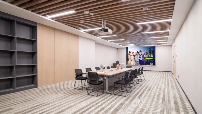 13会议室.jpg
