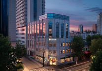 上线即爆的背后：南京新街口万达美华酒店的“流量变现”逻辑