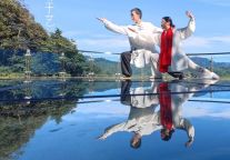 云茶为引，高峰谷上太极瑜伽悟身心