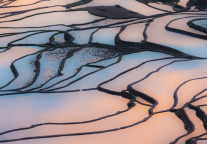 同程旅行发布《2025年度旅行榜》，新疆多地位列热度飙升榜