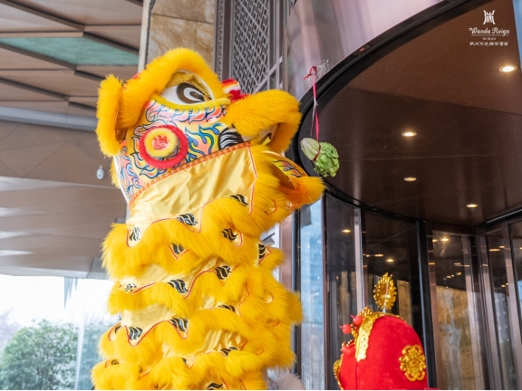武汉万达瑞华酒店舞龙舞狮新闻稿213.png