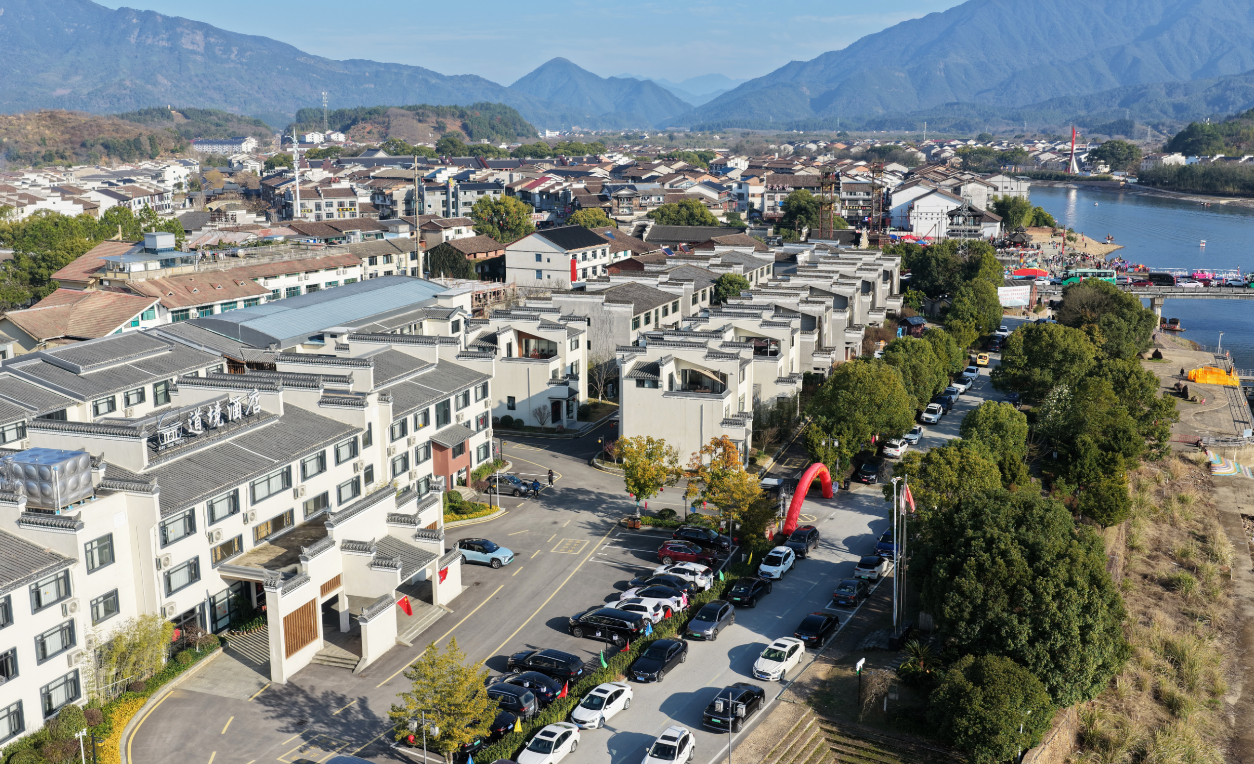 马年新春龙虎旺 民宿酒店人气火——龙虎山文旅住宿业态年味浓、活动丰、服务优