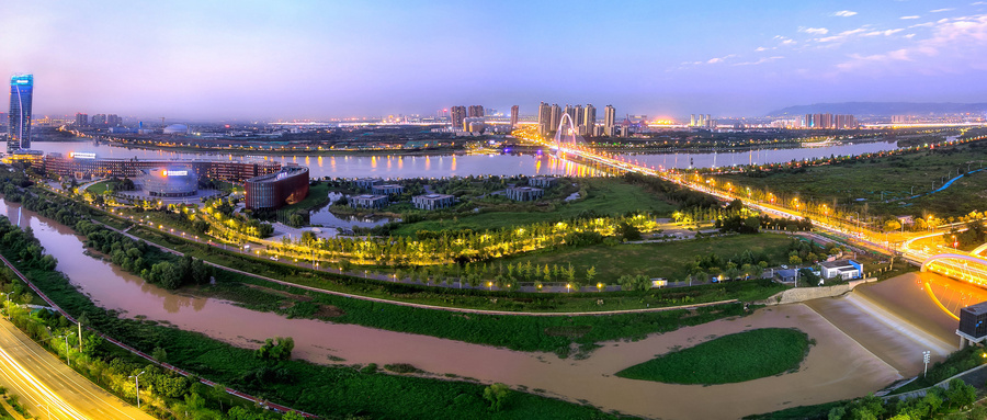 陕西旅游首次公开发行A股并在上交所主板上市，发行价80.44元/股