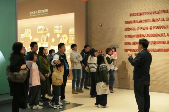 岭南酒店走进非遗 | 方寸核雕藏稻香，亲子研学乐无穷