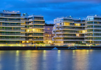 万豪酒店发布2026年财务指引，潜在收购引关注 