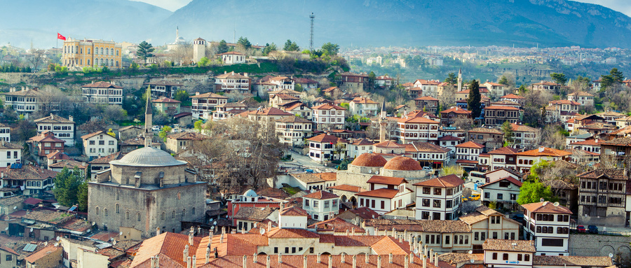 投资6.9亿元，广东河源源城区巴伐利亚庄园增资扩产项目签约