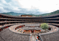 春节假期福建口岸超25万人次出入境