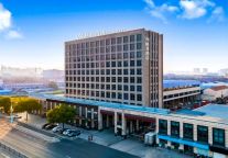  逛南长街灯会、探古镇年味，住格菲更从容