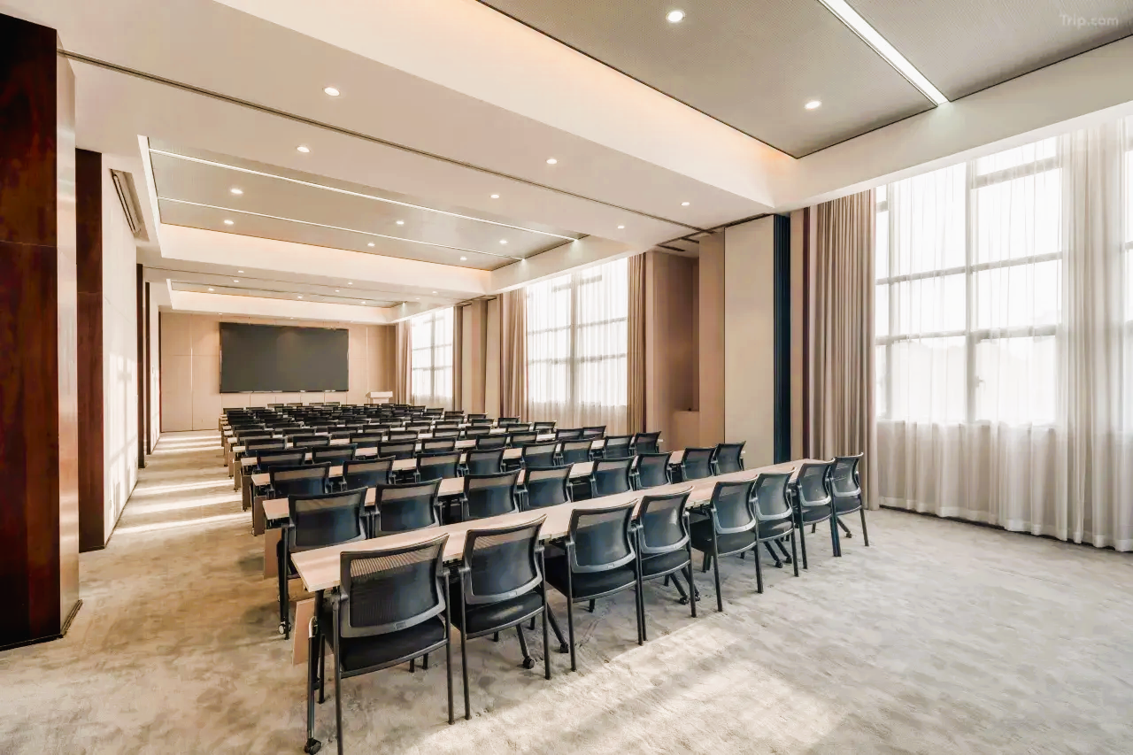 沪北潮玩新据点，邂逅格美水岸都市绿洲 