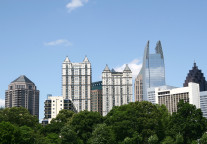 朗廷酒店公告：以发行股份合订单位支付下半年管理费