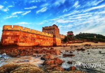 山海关景区老龙头：长城与大海握手的地方