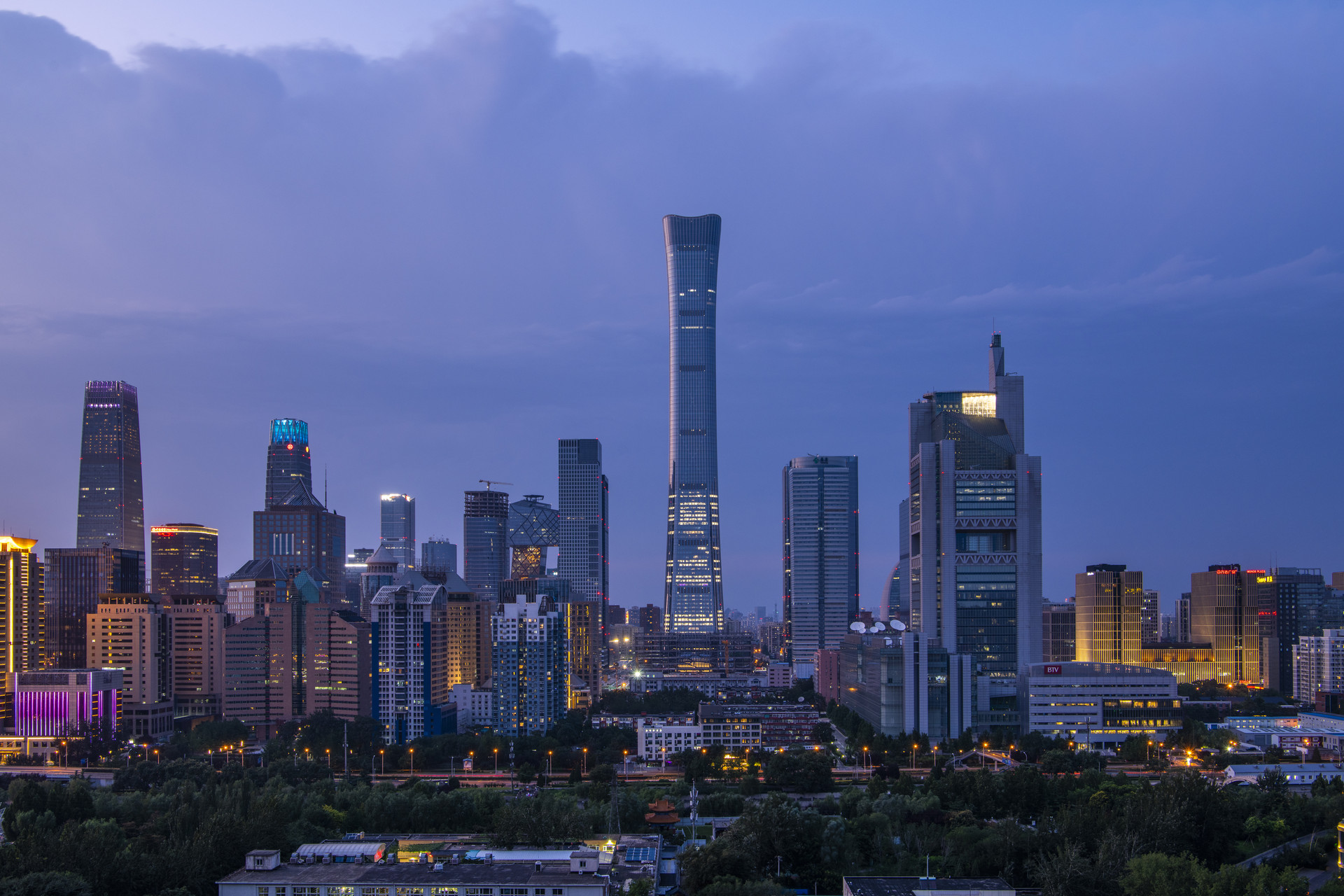 摄图网_501657776_banner_北京城市国贸CBD夜晚（企业商用）.jpg