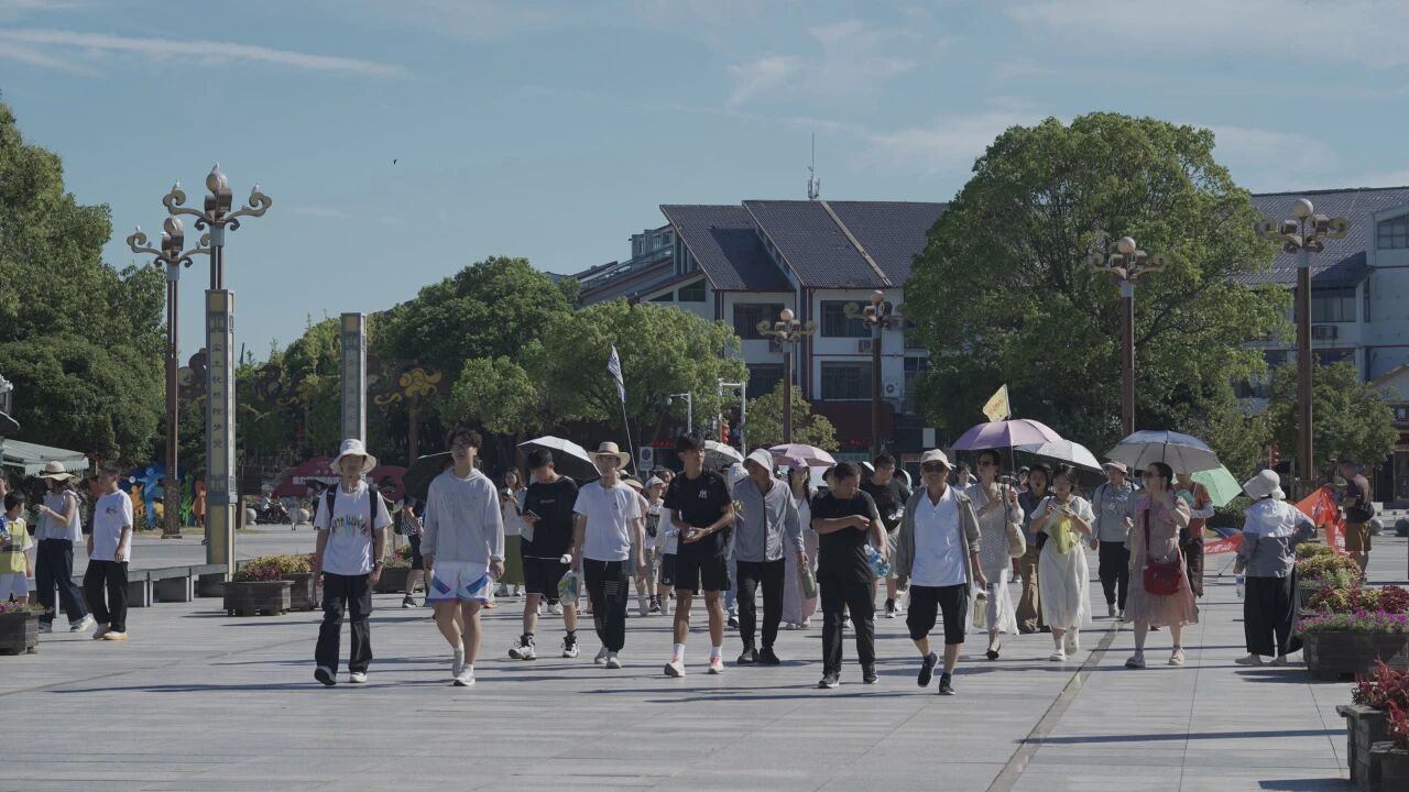 万人同游 乐享仙山 | 龙虎山景区迎万人系列团，人气火爆！